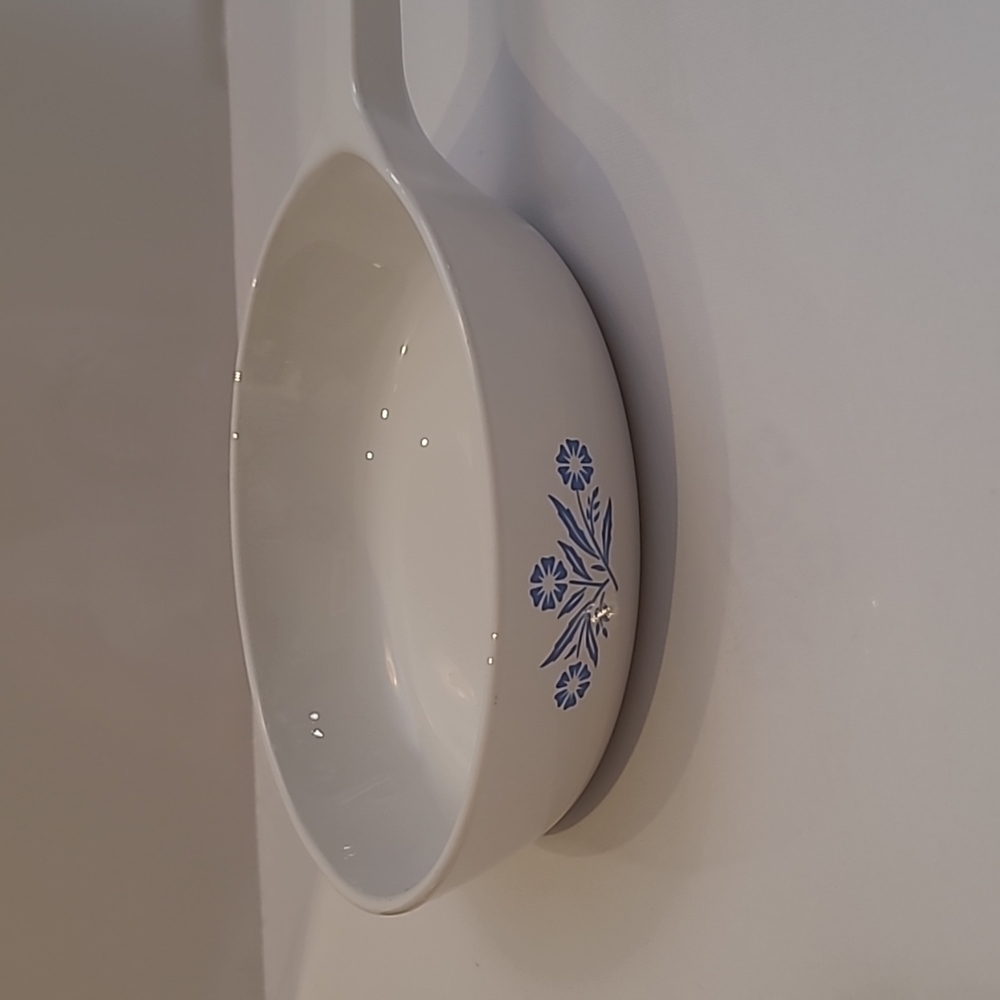 (#4)Vintage corningware p-83-B. 12cm  canada